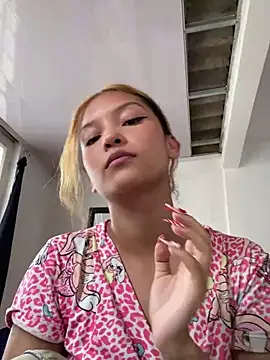 baby lizy online show from 01.05.25