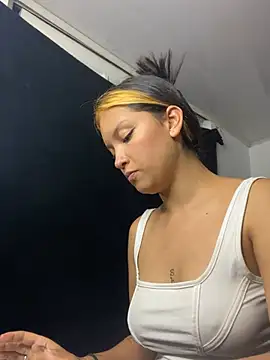 baby lizy online show from 03.22.25