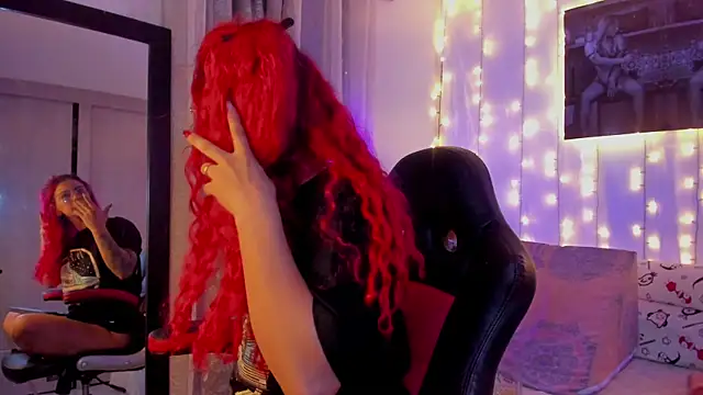 Sophiee Hill online show from 01.31.25