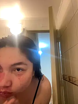 WhiteWomen online show from 09.10.25