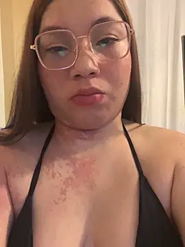 WhiteWomen online show from 10.08.25