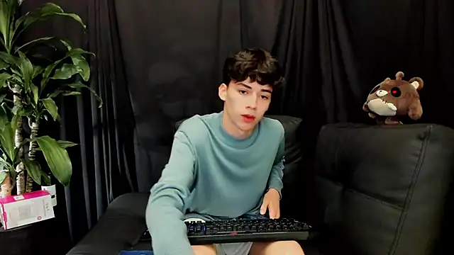 Snapshot of seth_ryder_ chatting on 02.12.25 seth ryder  online show from 02.12.25