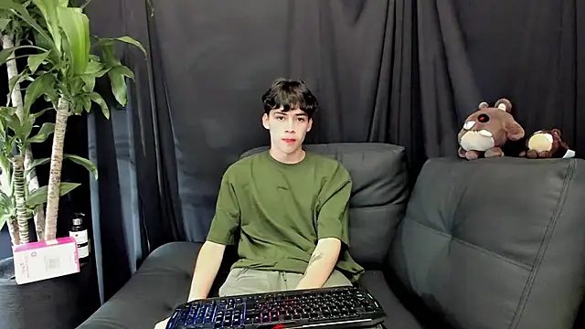 Snapshot of seth_ryder_ chatting on 02.15.25 seth ryder  online show from 02.15.25