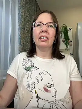 Snapshot of B_Bonya_m chatting on 01.11.25 B Bonya m online show from 01.11.25