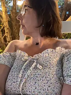 Snapshot of B_Bonya_m chatting on 02.24.25 B Bonya m online show from 02.24.25