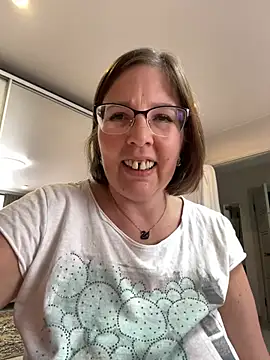 Snapshot of B_Bonya_m chatting on 03.05.25 B Bonya m online show from 03.05.25