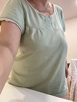 Snapshot of B_Bonya_m chatting on 10.17.25 B Bonya m online show from 10.17.25