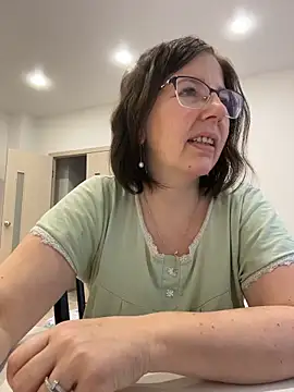 Snapshot of B_Bonya_m chatting on 11.06.25 B Bonya m online show from 11.06.25