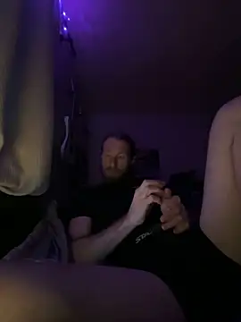 Snapshot of Johndoe2292 chatting on 10.07.25 Johndoe2292 online show from 10.07.25