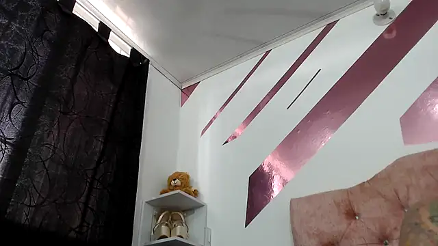 Kitten Hot  online show from 09.27.25