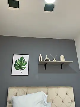 Soe Lara online show from 09.11.25