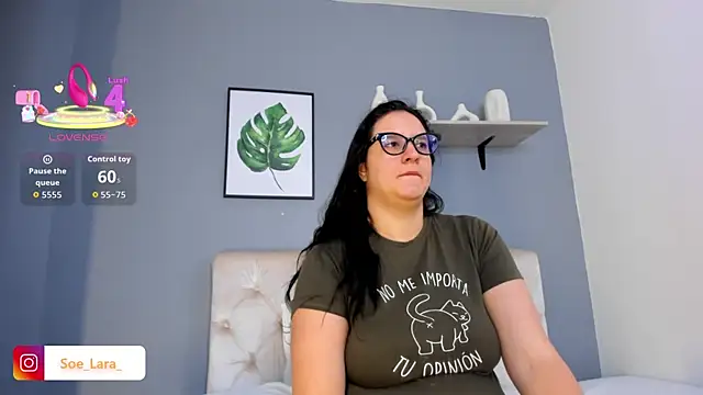 Soe Lara online show from 10.18.25