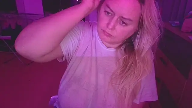 Snapshot of Meliss_Official9 chatting on 03.12.25 Meliss Official9 online show from 03.12.25