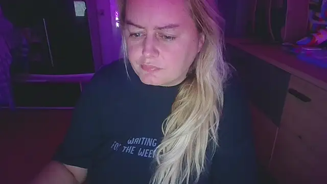 Snapshot of Meliss_Official9 chatting on 03.13.25 Meliss Official9 online show from 03.13.25