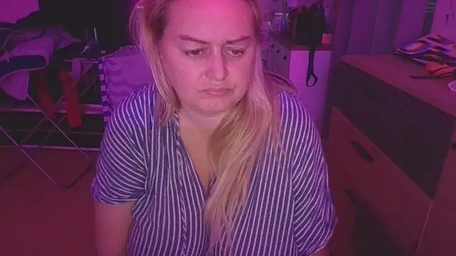 Snapshot of Meliss_Official9 chatting on 03.16.25 Meliss Official9 online show from 03.16.25