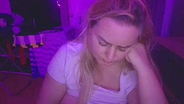 Snapshot of Meliss_Official9 chatting on 03.17.25 Meliss Official9 online show from 03.17.25