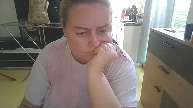 Snapshot of Meliss_Official9 chatting on 03.21.25 Meliss Official9 online show from 03.21.25