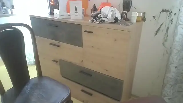 Snapshot of Meliss_Official9 chatting on 10.01.25 Meliss Official9 online show from 10.01.25