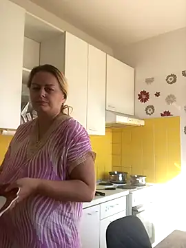 Snapshot of Meliss_Official9 chatting on 10.03.25 Meliss Official9 online show from 10.03.25