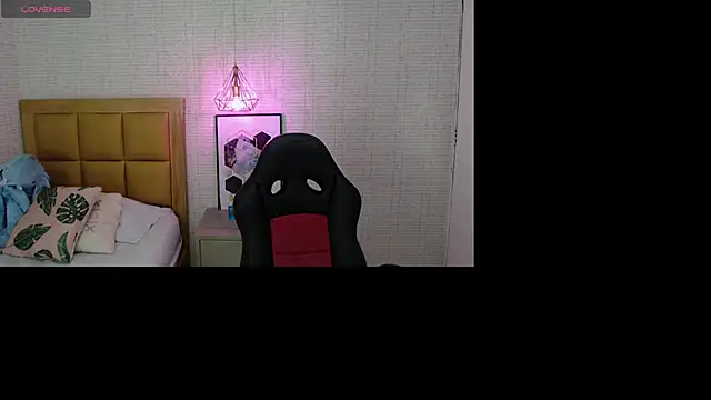 MAGNOLEROY online show from 02.07.25