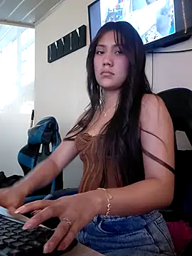 Snapshot of Catalehia_Milk chatting on 04.01.26 Catalehia Milk online show from 04.01.26