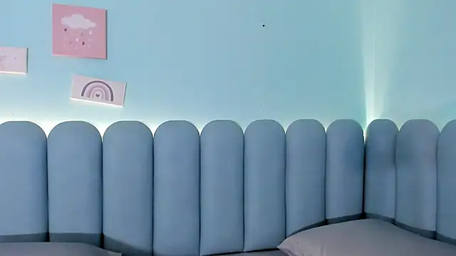 curvy rousi online show from 10.23.25