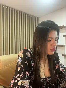 Snapshot of Alice_Biel chatting on 01.09.25 Alice Biel online show from 01.09.25