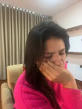 Snapshot of Alice_Biel chatting on 01.20.25 Alice Biel online show from 01.20.25