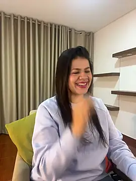 Snapshot of Alice_Biel chatting on 01.23.25 Alice Biel online show from 01.23.25