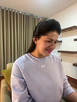 Snapshot of Alice_Biel chatting on 01.23.25 Alice Biel online show from 01.23.25