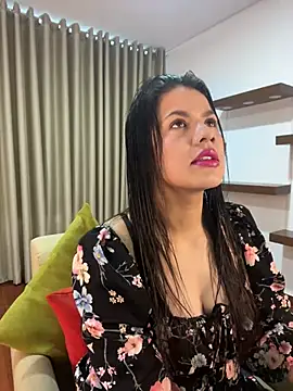 Snapshot of Alice_Biel chatting on 02.16.25 Alice Biel online show from 02.16.25