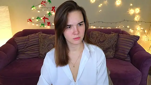 Snapshot of LindaRobertz chatting on 12.21.24 LindaRobertz online show from 12.21.24