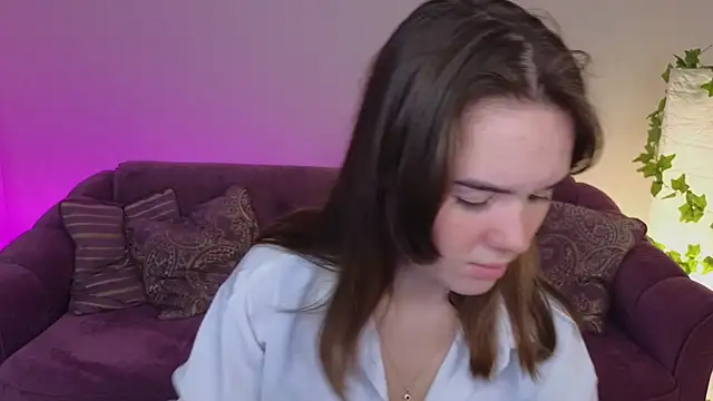 Snapshot of LindaRobertz chatting on 01.22.25 LindaRobertz online show from 01.22.25