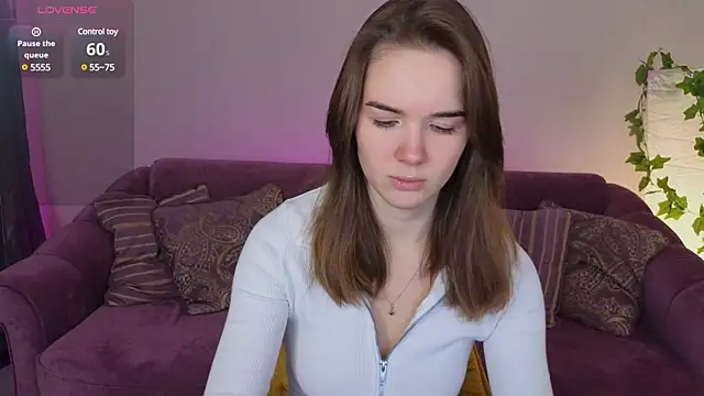 Snapshot of LindaRobertz chatting on 01.23.25 LindaRobertz online show from 01.23.25