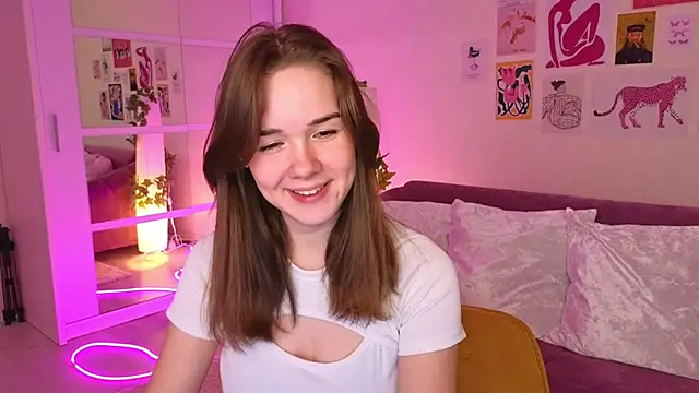 Snapshot of LindaRobertz chatting on 02.26.25 LindaRobertz online show from 02.26.25