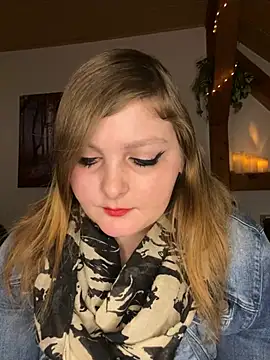 Snapshot of herz_steht_kopf90 chatting on 03.06.25 herz steht kopf90 online show from 03.06.25