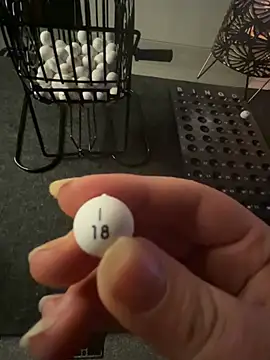 Snapshot of herz_steht_kopf90 chatting on 03.08.25 herz steht kopf90 online show from 03.08.25