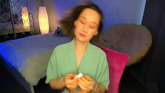 MelodyOfLovee online show from 03.05.25