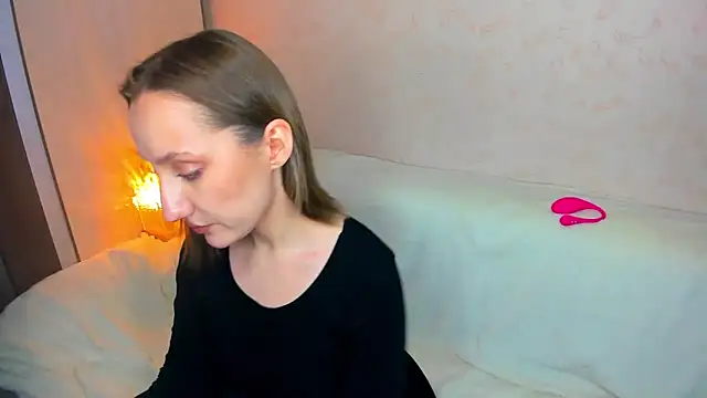 Snapshot of MelodyOfLovee chatting on 02.04.26 MelodyOfLovee online show from 02.04.26