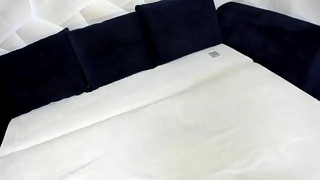 Sweet Lanaaaaa online show from 04.21.26