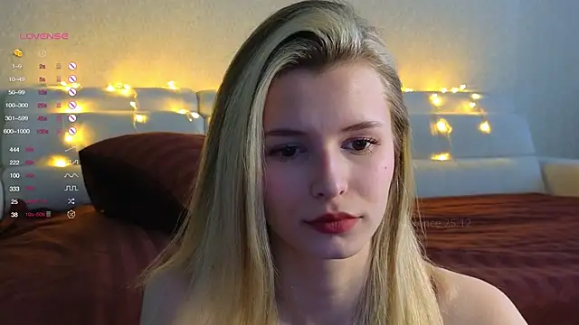 Snapshot of elsa_limerence chatting on 12.26.24 elsa limerence online show from 12.26.24