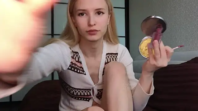 Snapshot of elsa_limerence chatting on 09.12.25 elsa limerence online show from 09.12.25