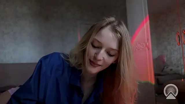 Evvie Summn1 online show from 09.16.25