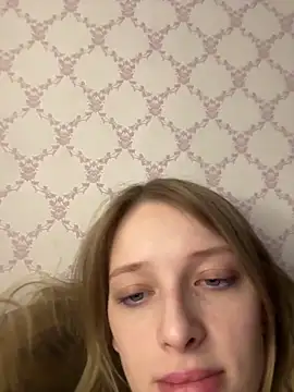 Snapshot of Evvie_Summn1 chatting on 02.28.26 Evvie Summn1 online show from 02.28.26