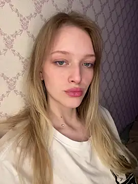 Evvie Summn1 online show from 04.28.26