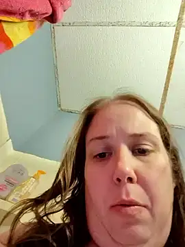 Snapshot of 023Longandjuicy chatting on 01.11.26 023Longandjuicy online show from 01.11.26