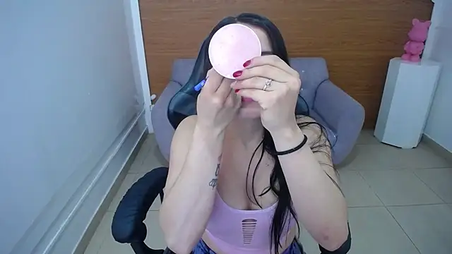 Snapshot of Chinatsu_t chatting on 09.26.25 Chinatsu t online show from 09.26.25