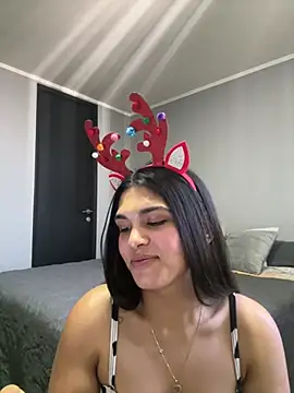 Snapshot of sc4ry_girl1 chatting on 12.18.24 sc4ry girl1 online show from 12.18.24