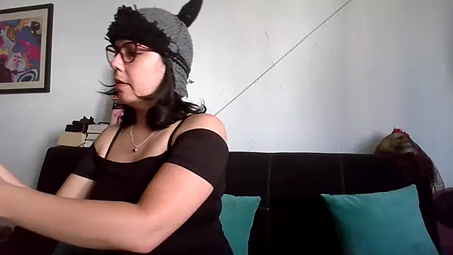 Snapshot of Tiramisu89 chatting on 11.11.25 Tiramisu89 online show from 11.11.25