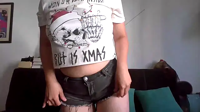 Snapshot of Tiramisu89 chatting on 11.14.25 Tiramisu89 online show from 11.14.25